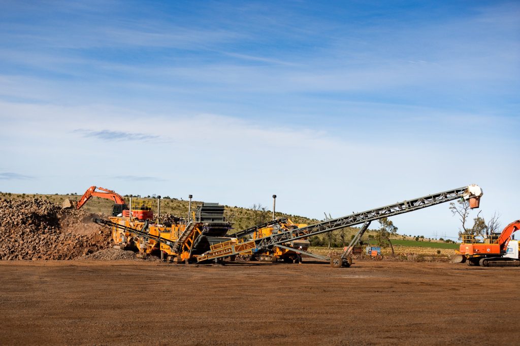 Mobile crushing plant working at Eynesbury